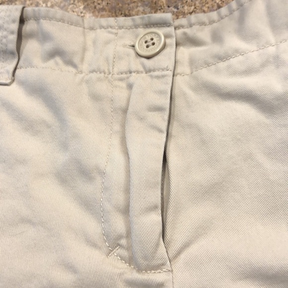 New York & Company Khaki Tan Shorts Women’s 8 - Picture 3 of 15